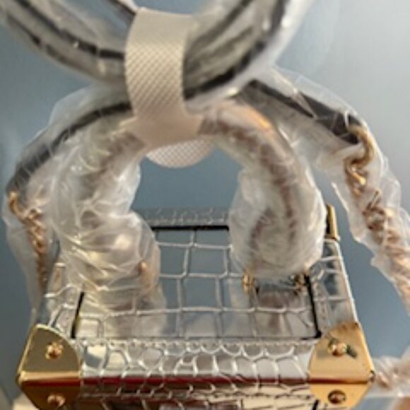 NWT ALDO Novelty Top Handle Silver Box Crossbody Bag/Purse - Picture 11 of 12